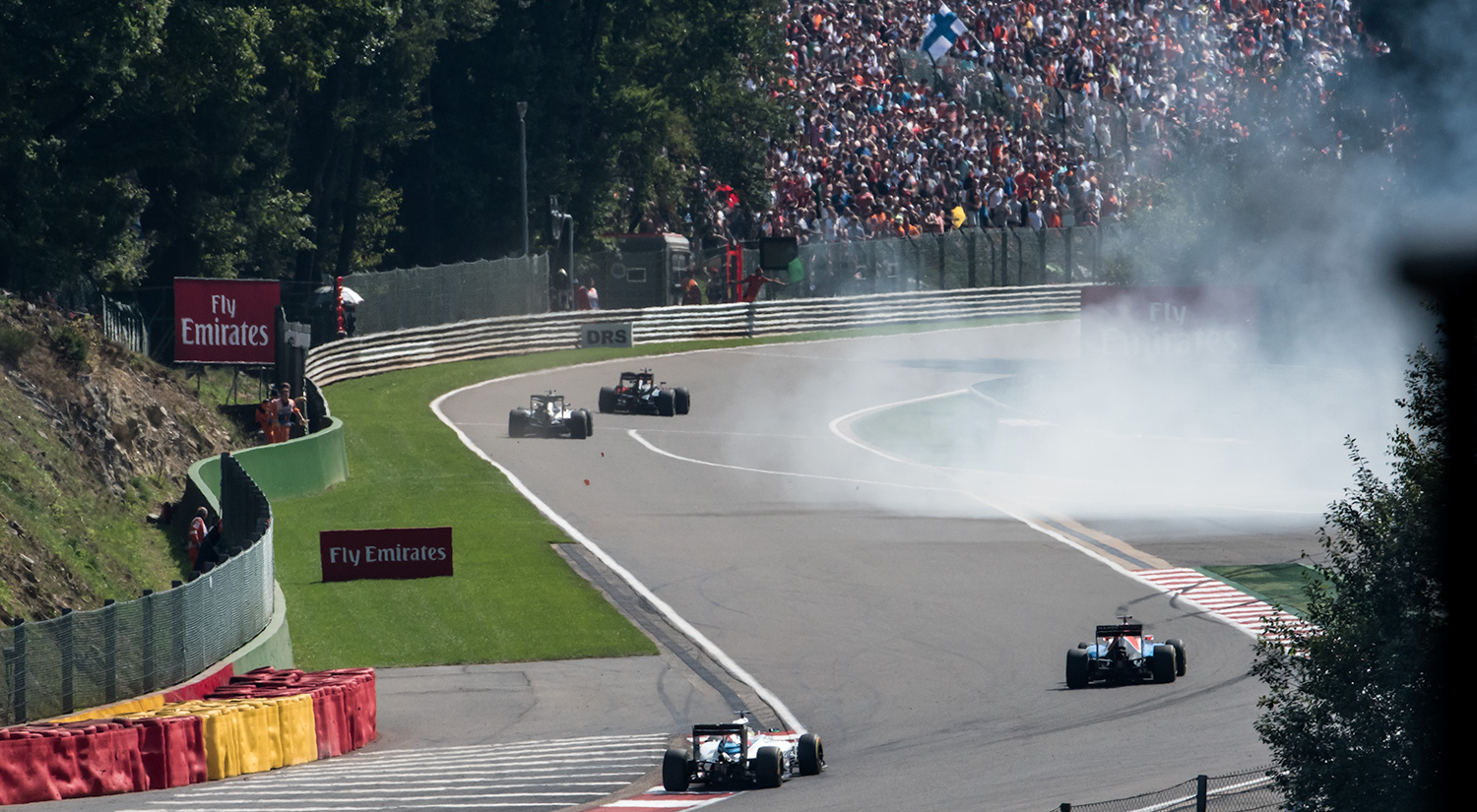Kevin Magnussen crashes at Raidillon, Spa-Francorchamps, 2016