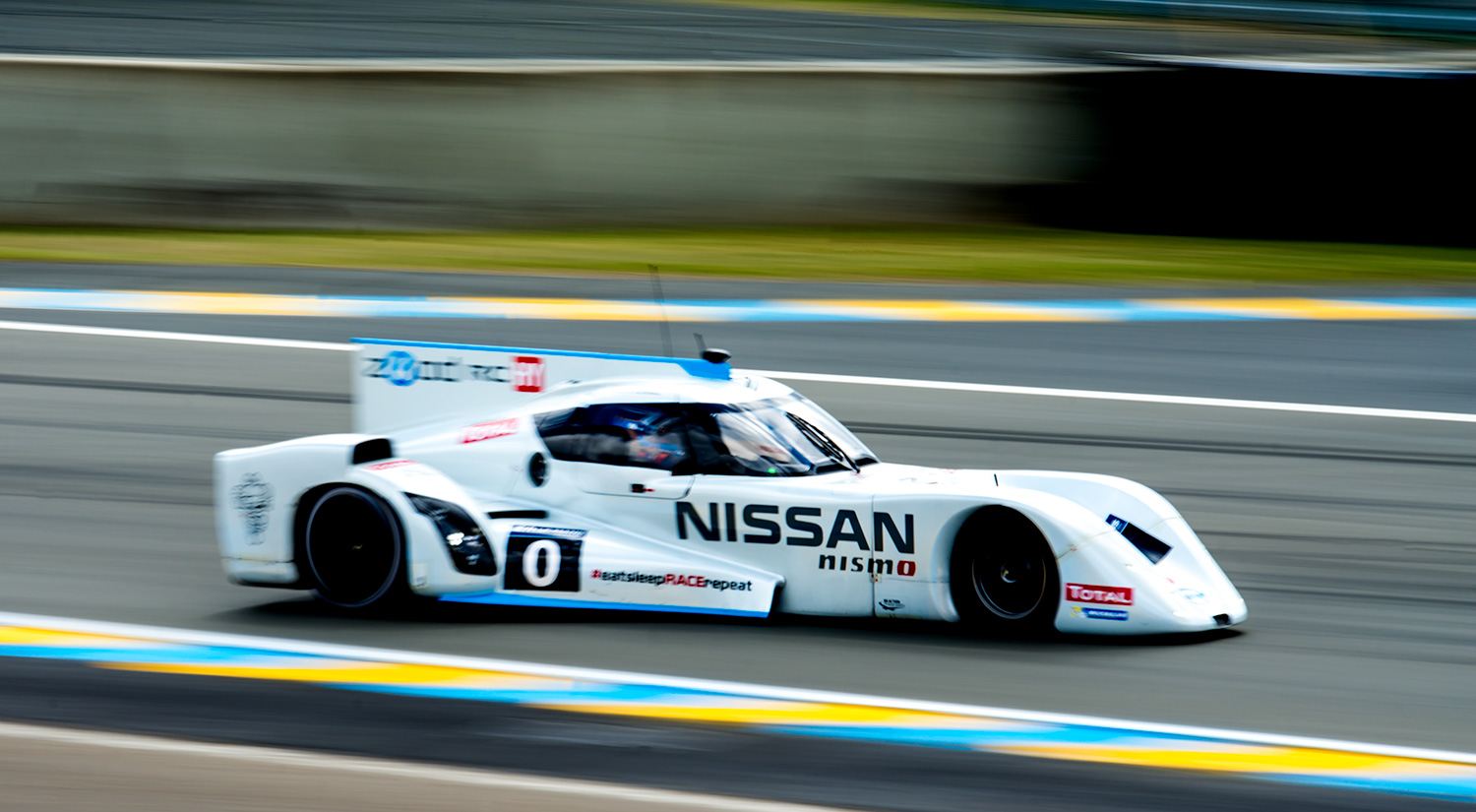 Lucas Ordóñez, Wolfgang Reip, Satoshi Motoyama - No. 0 Nissan ZEOD RC,  24 hrs of Le Mans, 2014